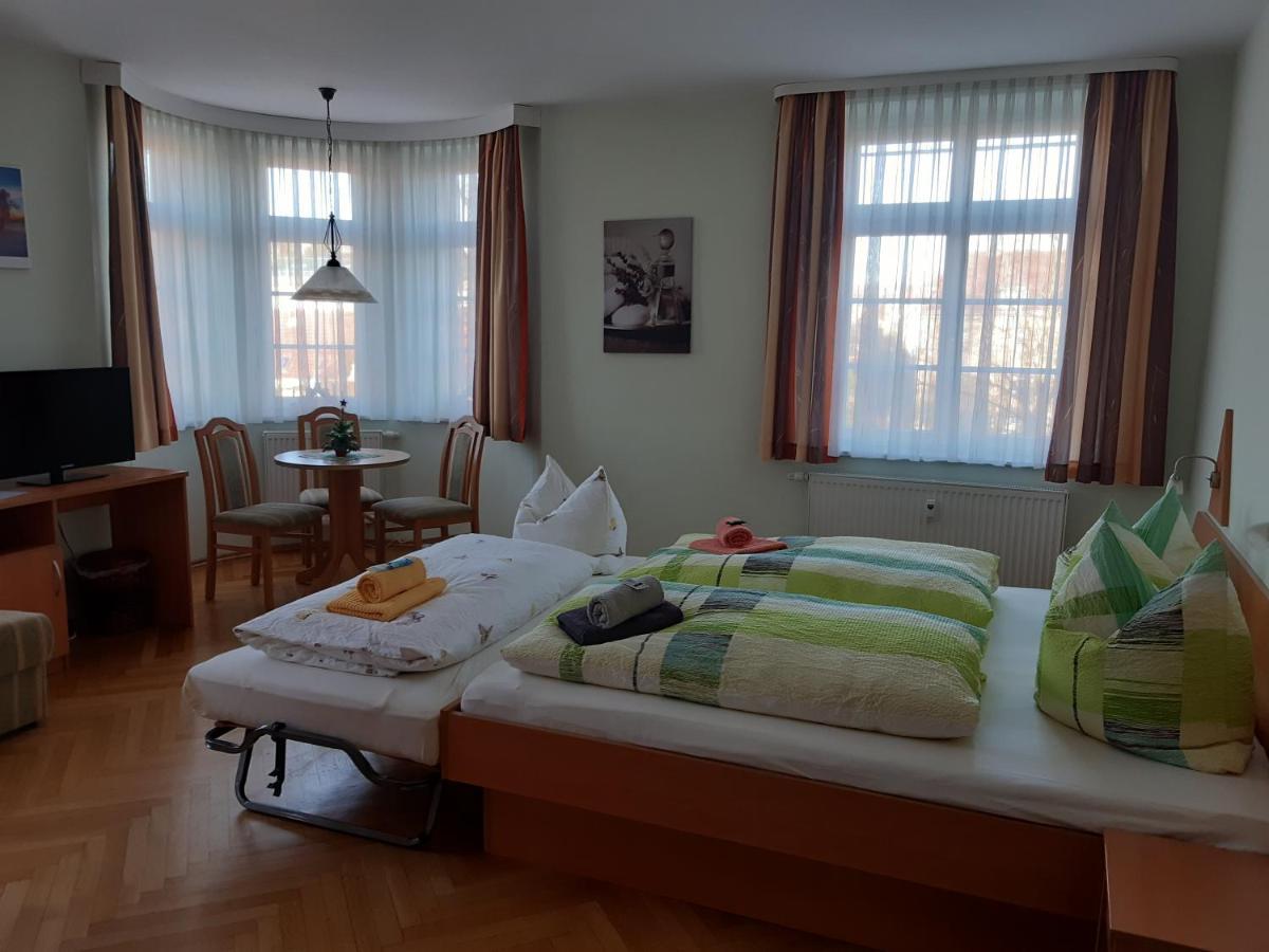 Pension Schoene Grossrohrsdorf Bagian luar foto